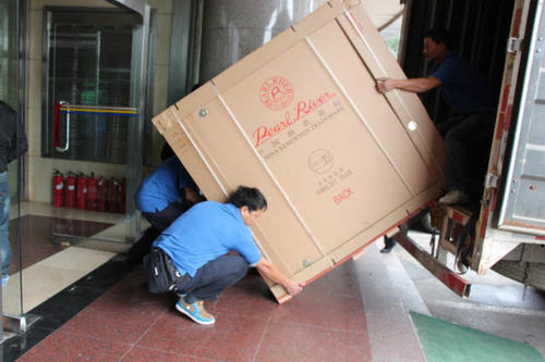 个旧钢琴贵重工艺品无忧运